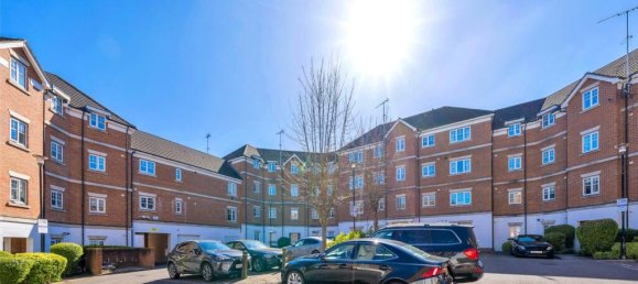 2 bedrooms Apartment in Edgware, United Kingdom No. 7863 25