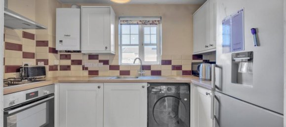 2 bedrooms Apartment in Edgware, United Kingdom No. 7863 4