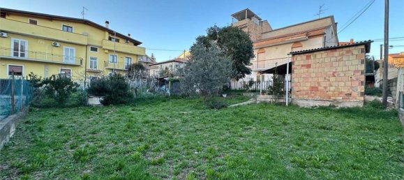 6 rooms House in Pescara, Italy No. 55744 3