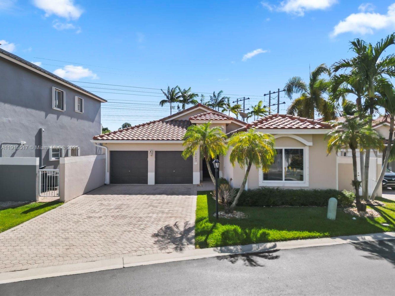 4 dormitorios villa en venta en Miami, Miami-Dade, Florida, USA № 615279