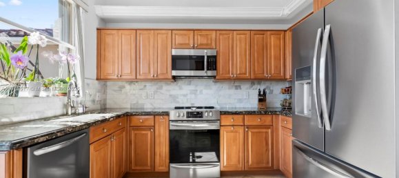 4 dormitorios villa en venta en Miami, Miami-Dade, Florida, USA № 615279 22