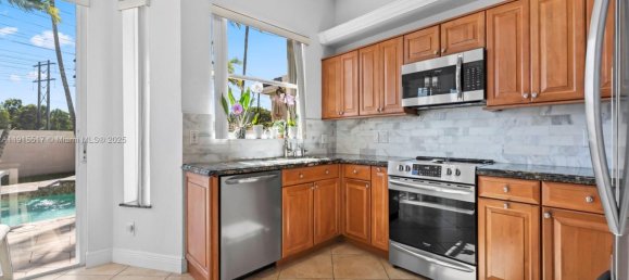 4 dormitorios villa en venta en Miami, Miami-Dade, Florida, USA № 615279 23