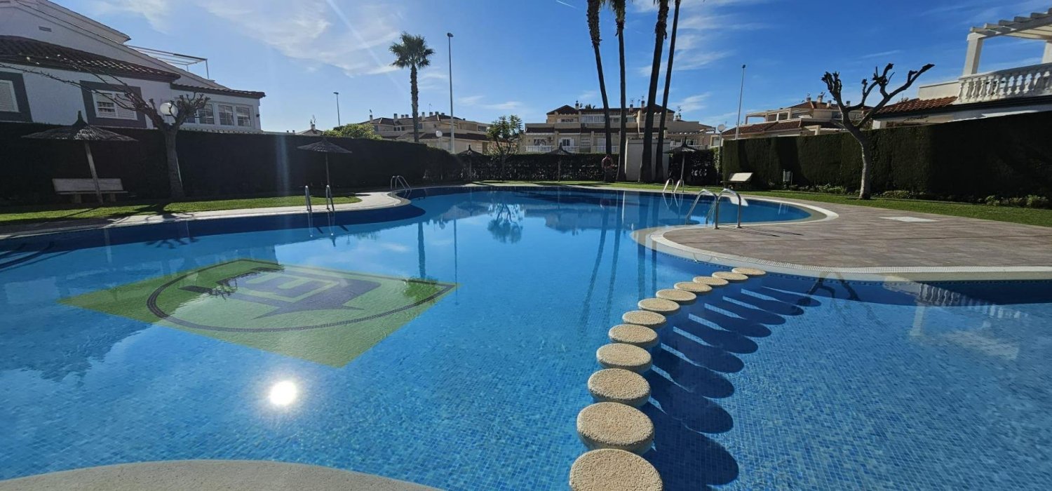 Penthouse T4 em Torrevieja, Spain N.º 365465