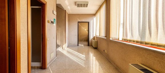 Almacén de 5 habitaciónes en Cinisello Balsamo, Italy No. 337479 15