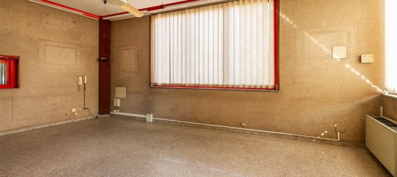 Almacén de 5 habitaciónes en Cinisello Balsamo, Italy No. 337479 18