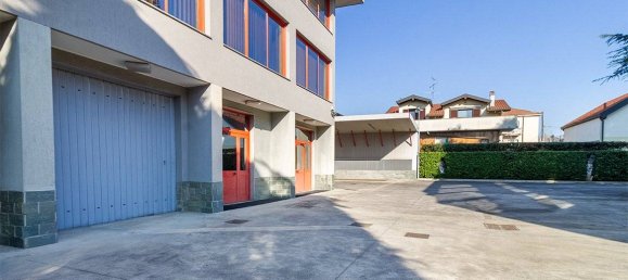 Almacén de 5 habitaciónes en Cinisello Balsamo, Italy No. 337479 10