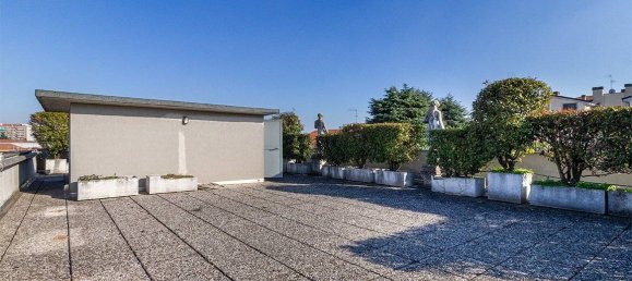 Almacén de 5 habitaciónes en Cinisello Balsamo, Italy No. 337479 30