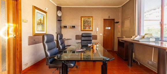 Almacén de 5 habitaciónes en Cinisello Balsamo, Italy No. 337479 11