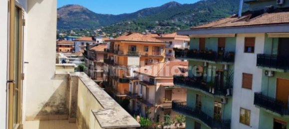 Квартира с 2 спальнями в Кава де Тиррени, Италия № 272179 3