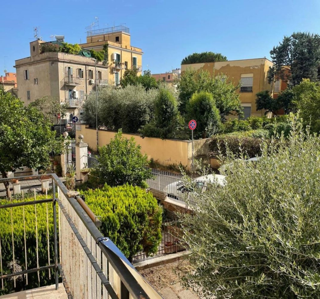 Apartamento de 1 dormitorio en Rome, Italy No. 375290