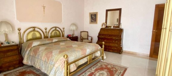 4 bedrooms Apartment in Reggio Calabria, Italy No. 340897 15