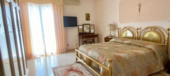 4 bedrooms Apartment in Reggio Calabria, Italy No. 340897 14