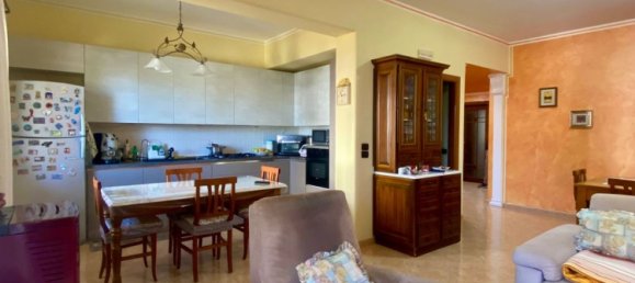 4 bedrooms Apartment in Reggio Calabria, Italy No. 340897 9