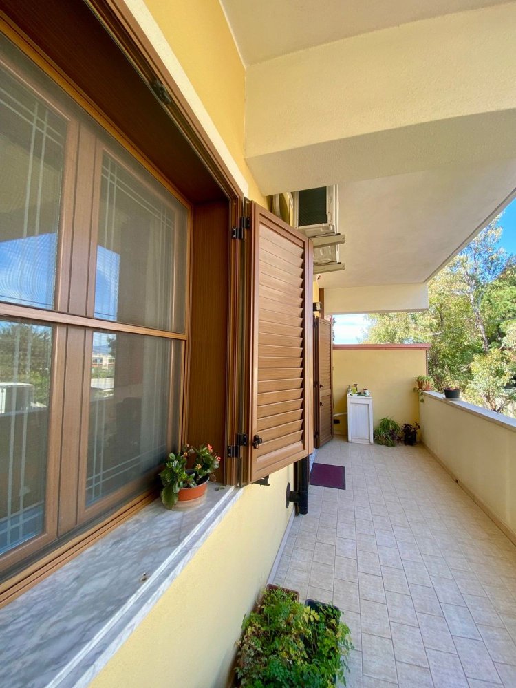 4 bedrooms Apartment in Reggio Calabria, Italy No. 340897