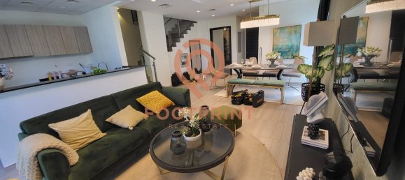 3 bedrooms Townhouse in Dubai, UAE No. 24079 20