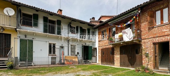 6 bedrooms Duplex in Castelnuovo Don Bosco, Italy No. 335457 4