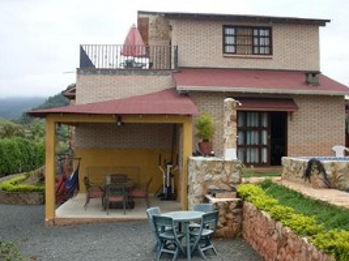 5 bedrooms House in Valle del Cauca, Colombia No. 1386