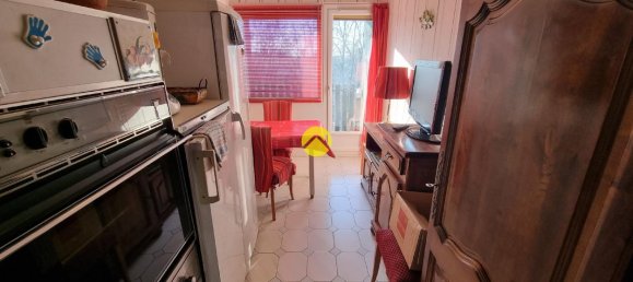 2 bedrooms House in Puy-de-Dome, France No. 346486 2