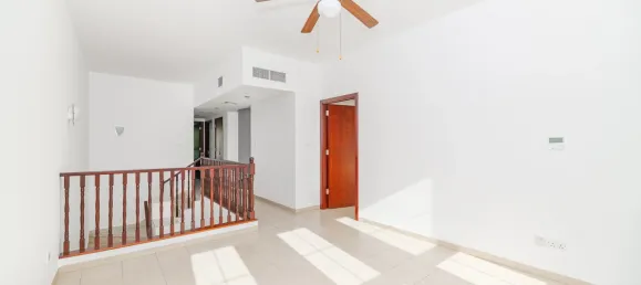 Вилла с 3 спальнями в Арабиан Ранчес, Дубай, ОАЭ № 108545 10