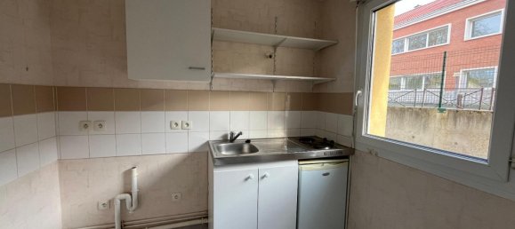 Apartamento de 1 dormitorio en Chalons-en-Champagne, France No. 53128 2