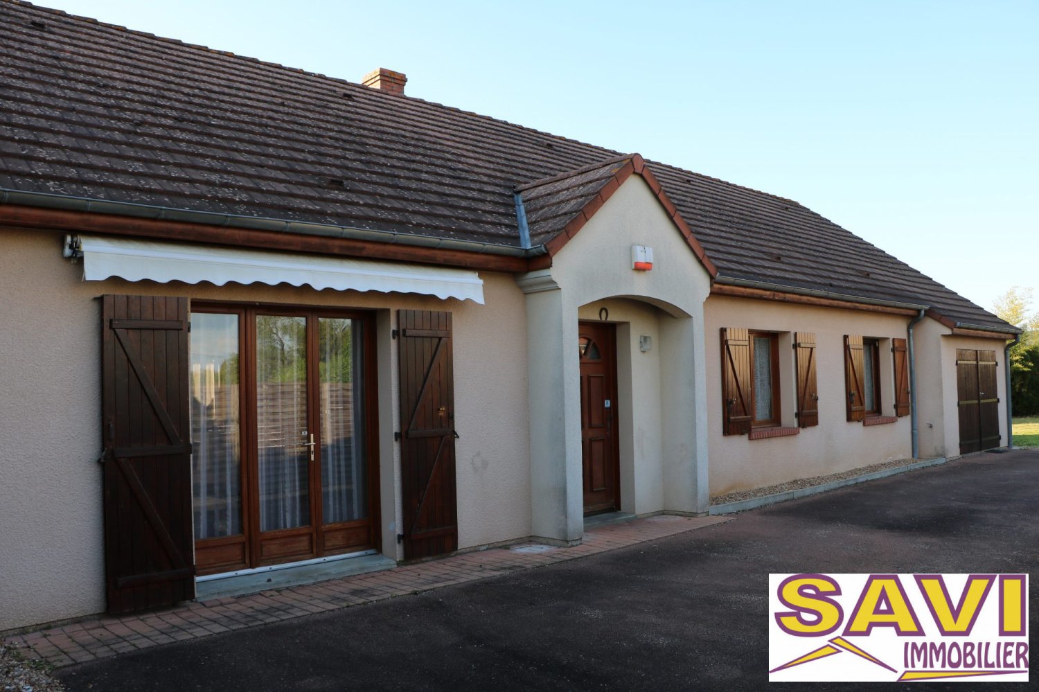 3 bedrooms House in Villemandeur, France No. 89786