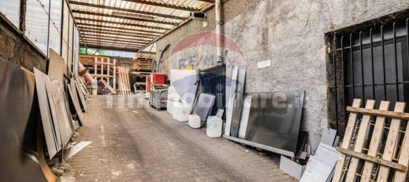 Propiedad comercial de 2 habitaciónes en Samarate, Italy No. 58567 17