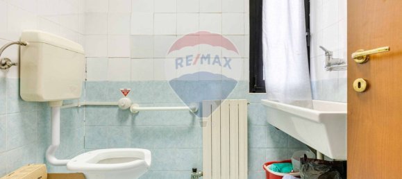 Propiedad comercial de 2 habitaciónes en Samarate, Italy No. 58567 19