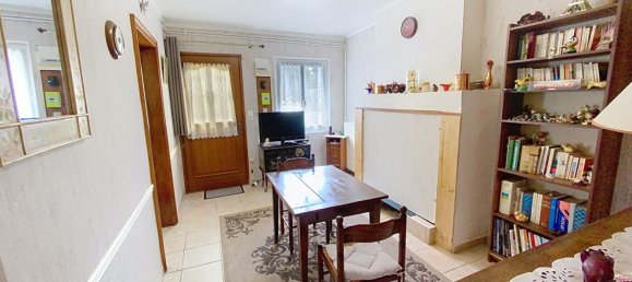 2 bedrooms House in Tierce, France No. 278496 2