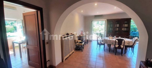 4 bedrooms Villa in Riano, Italy No. 212420 3