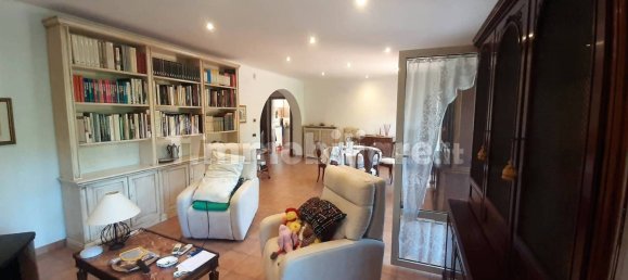 4 bedrooms Villa in Riano, Italy No. 212420 7