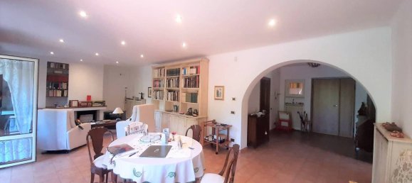 4 bedrooms Villa in Riano, Italy No. 212420 4