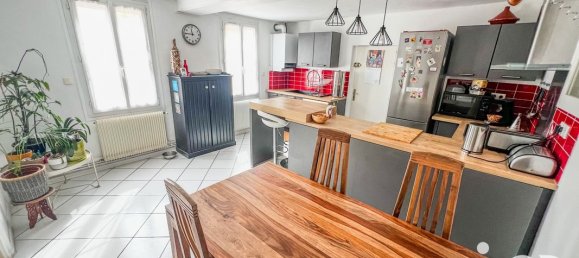 4 bedrooms House in Saint-Pierre-les-Elbeuf, France No. 353147 3