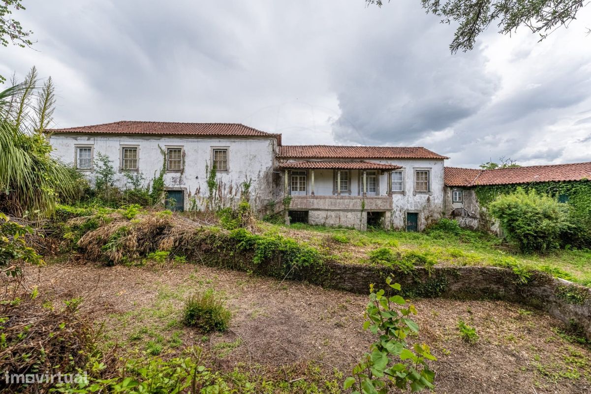 9 bedrooms House in Guimaraes, Portugal No. 62509