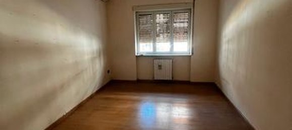3-Zimmer Wohnung in Naples, Italy, Nr. 260433 3