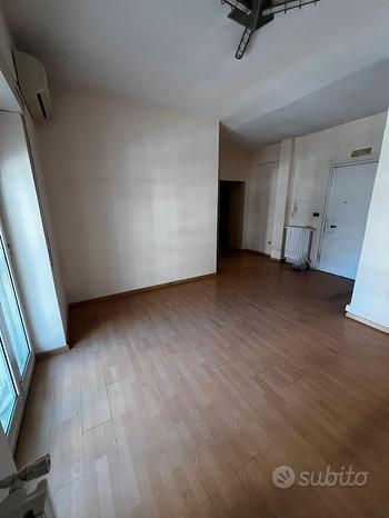 3-Zimmer Wohnung in Naples, Italy, Nr. 260433