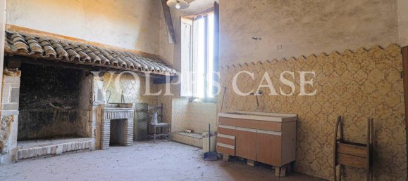 5-salle Bâtiment à Toffia, Italy No. 170999 4