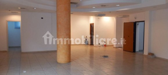 Коммерческая недвижимость 125м² в Катания, Италия № 256111 13