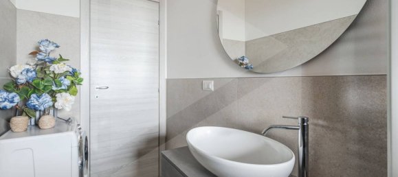 4غرفة شقة في Reggio Emilia, Italy رقم 33636 14