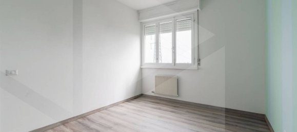 4غرفة شقة في Reggio Emilia, Italy رقم 33636 23