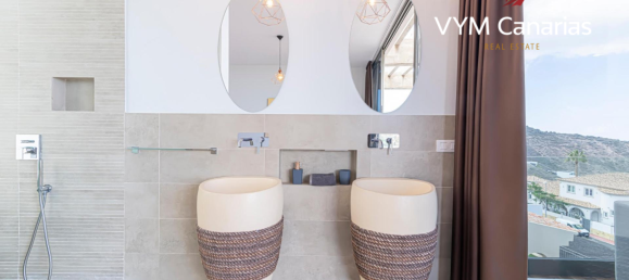 5 bedrooms Villa in Torviscas, Spain No. 5371 17