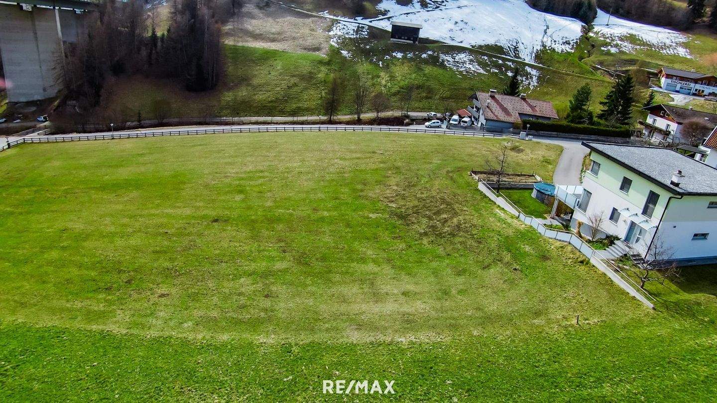  Land in Matrei am Brenner, Austria No. 136963