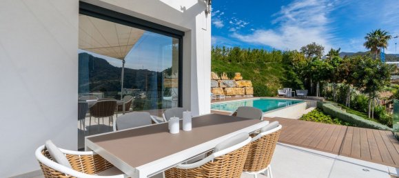 Вилла с 5 спальнями в Малага, Испания № 43086 43