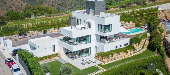 Вилла с 5 спальнями в Малага, Испания № 43086 3