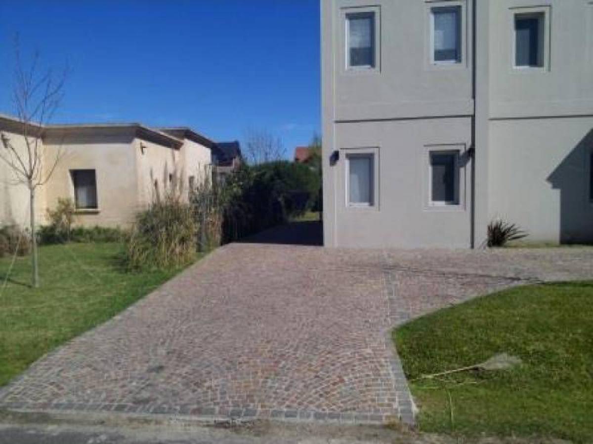 4 bedrooms House in Tigre, Argentina No. 68817