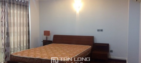 3 bedrooms Apartment in Tay Ho, Vietnam No. 1062 5
