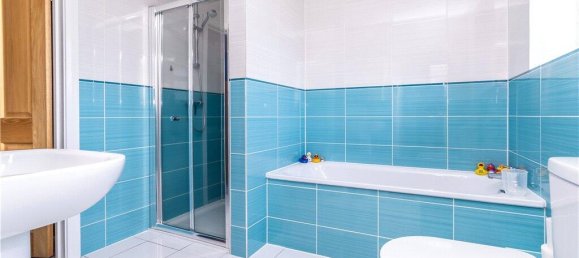 5 bedrooms House in Croydon, United Kingdom No. 7971 16