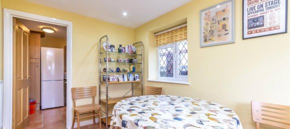 5 bedrooms House in Croydon, United Kingdom No. 7971 11