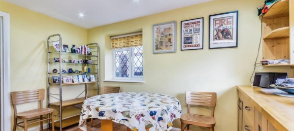 5 bedrooms House in Croydon, United Kingdom No. 7971 30