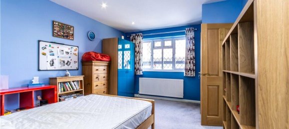 5 bedrooms House in Croydon, United Kingdom No. 7971 14