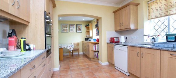 5 bedrooms House in Croydon, United Kingdom No. 7971 9